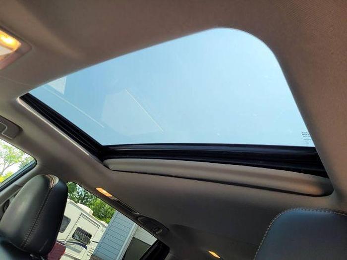 Used 2017 Toyota Highlander XLE AWD