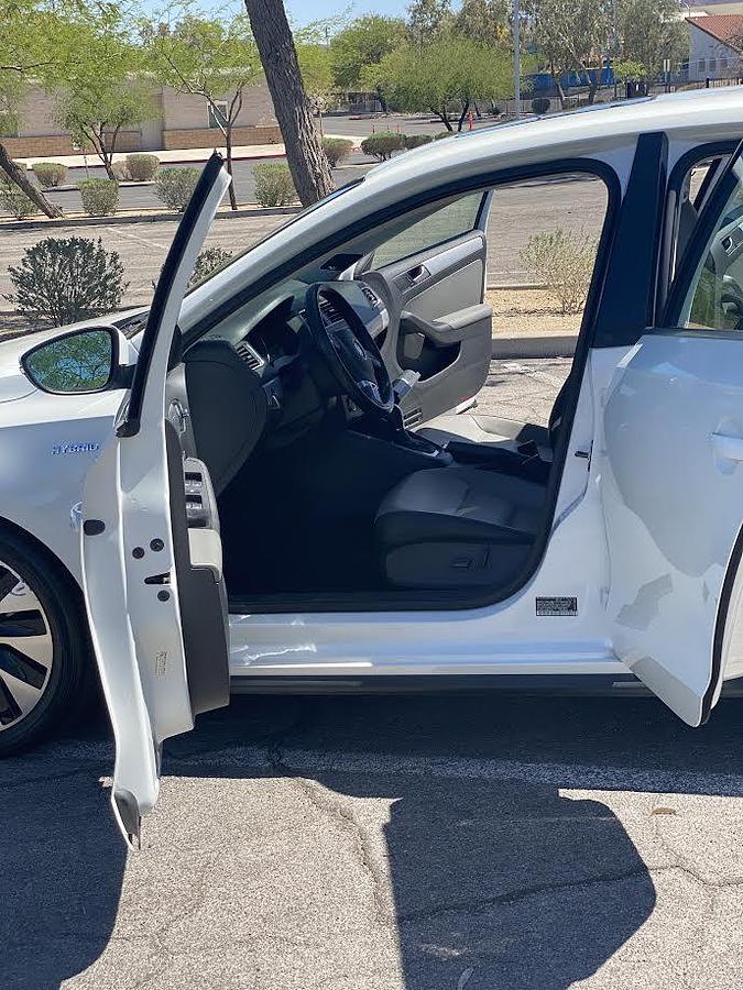 Used 2013 Volkswagen Jetta Hybrid SEL Premium