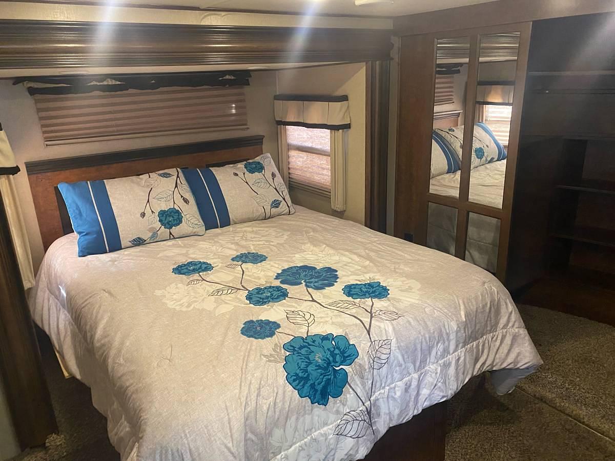 Used 2015 Solitude 5