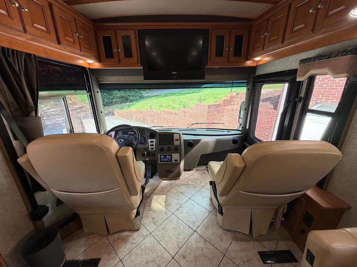 Used 2010 Winnebago Journey Express 34y