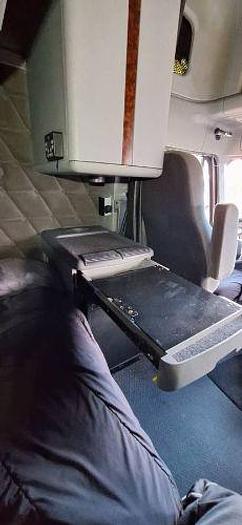 Used 2008 Freightliner Century Signature Series