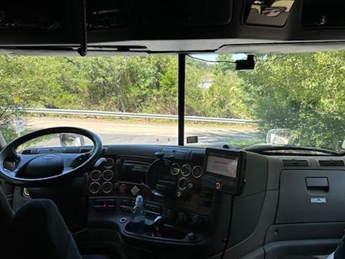 Used 2013 Freightliner Cascadia 125