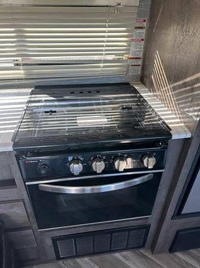 Used 2022 Forest River Salem Model KQBSS