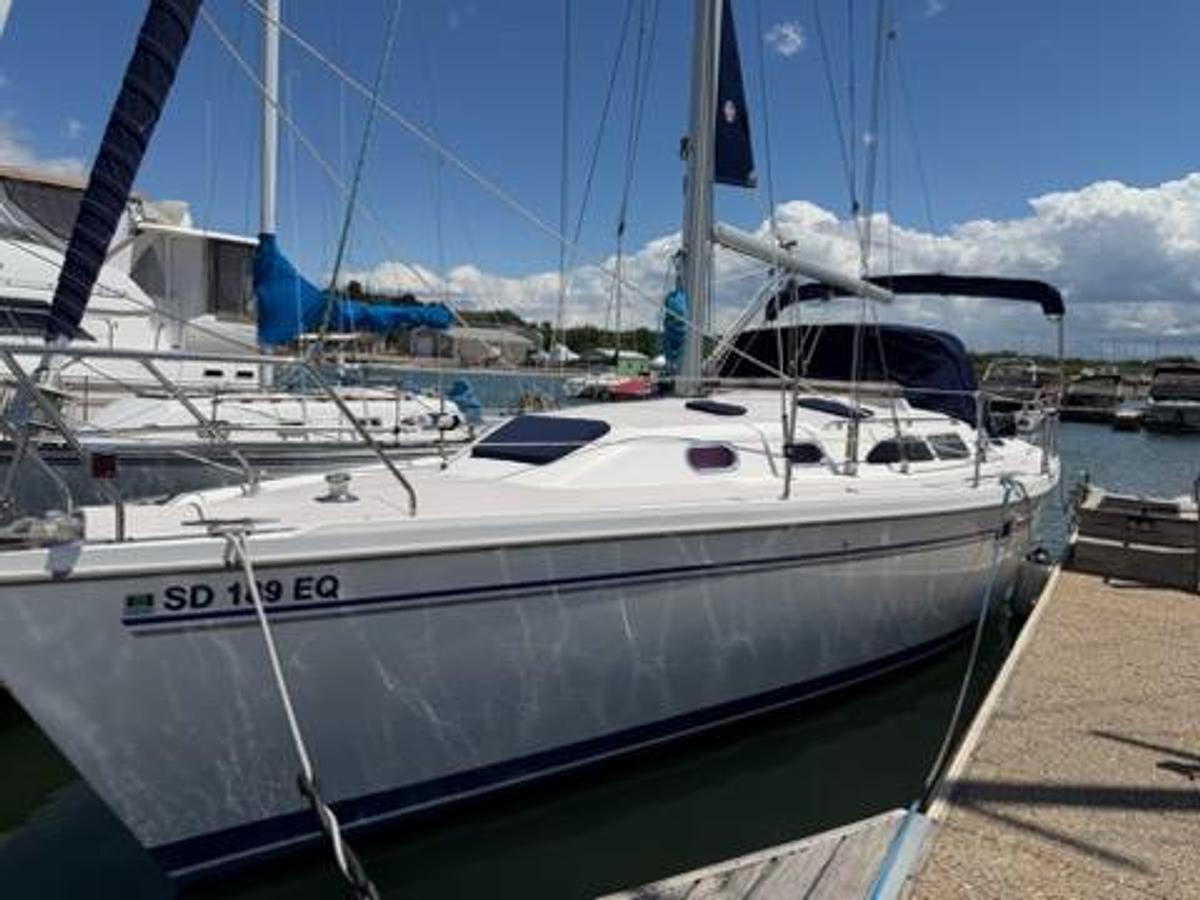 Used 2004 Catalina 350