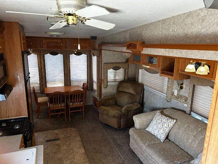 Used 2004 SunnyBrook Titan 31ft BWFS