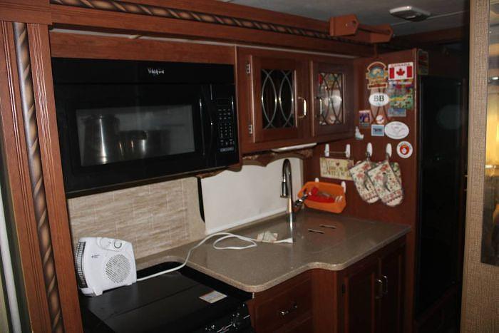 Used 2015 Thor Motor Coach Hurricane 27K