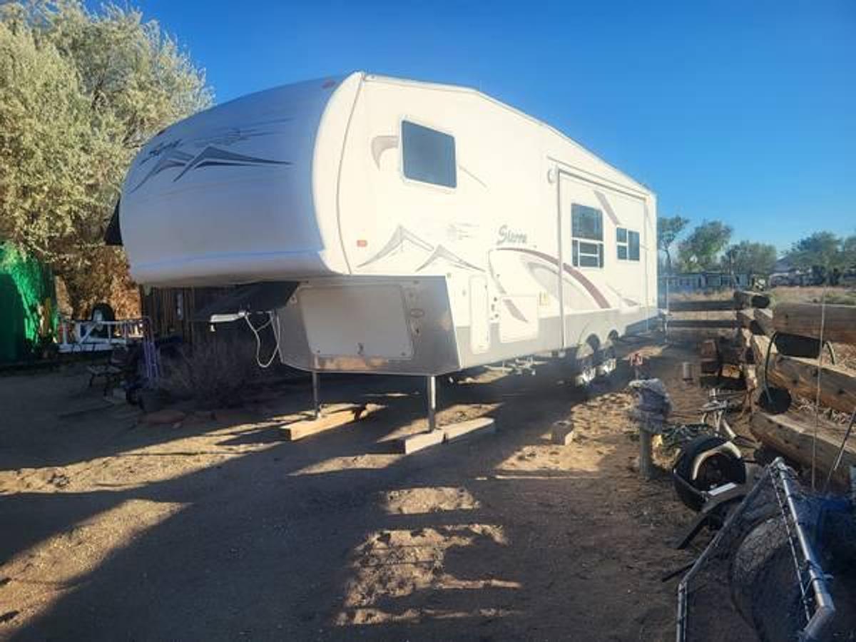 Used 2006 Forest River Sierra Fifth Wheel