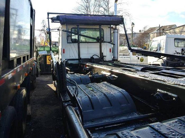 Used 2005 Mack Granite CV713 Roll off