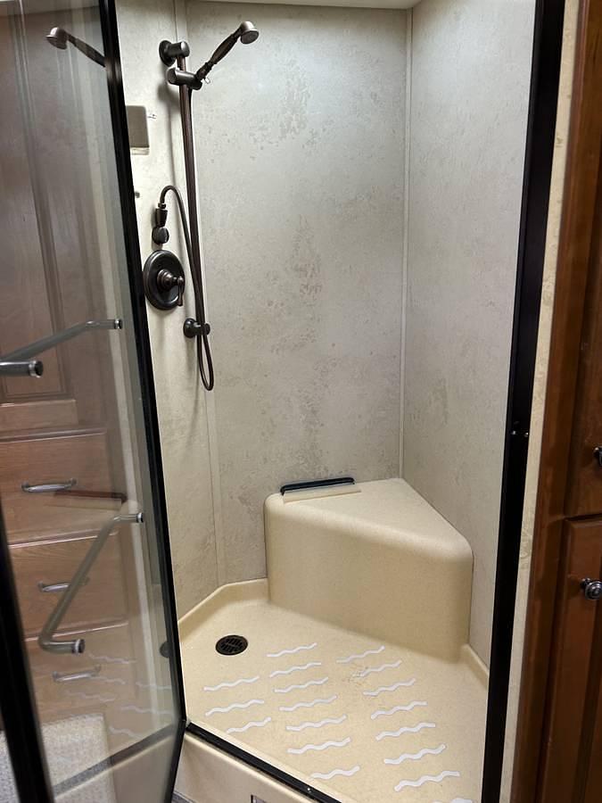 Used 2009 Monaco Dynasty Yorkshire IV