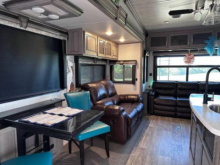 Used 2021 Keystone Montana Legacy 3931FB