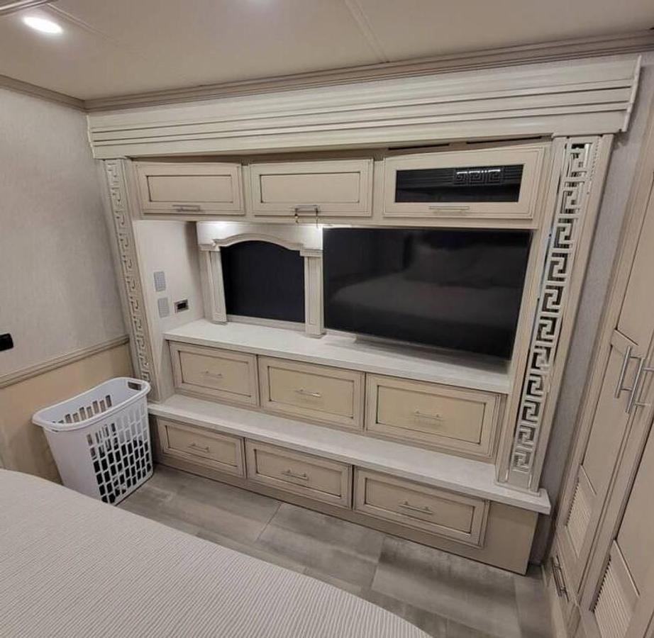 Used 2022 Newmar Ventana 4334