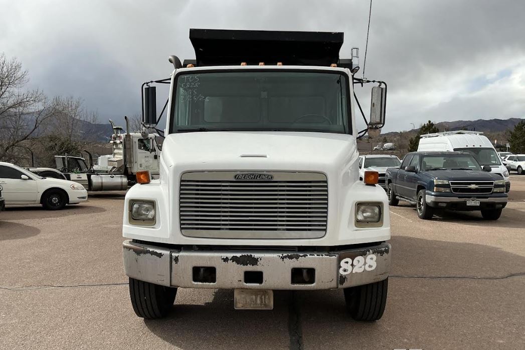 Used Freightliner F180 Dump Truck