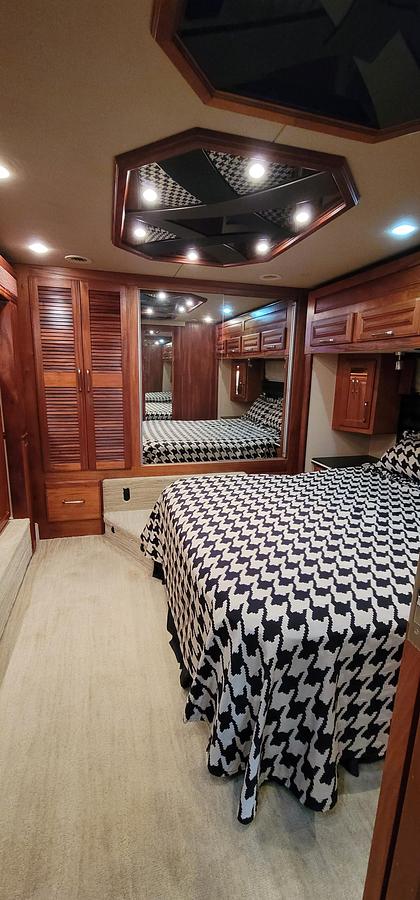 Used 2009 Foretravel Nimbus Tahoe 4030