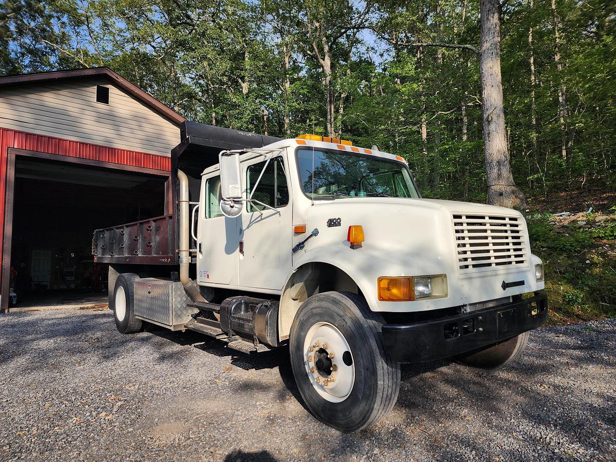 Used 2002 International 4700