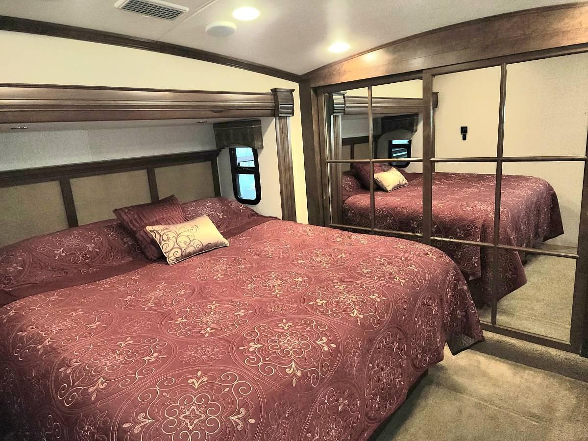 Used 2015 Forest River Cardinal 3450RL