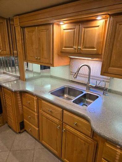 Used 2001 Fleetwood American Eagle 40EQS