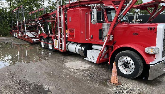 Used 2012 Peterbilt 388 Car Hauler