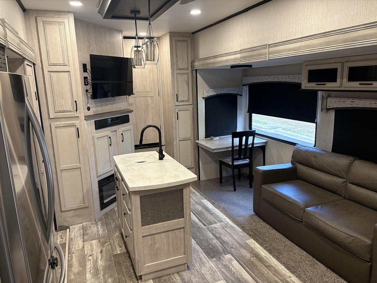 Used 2022 Forest River Sandpiper 388BHRD