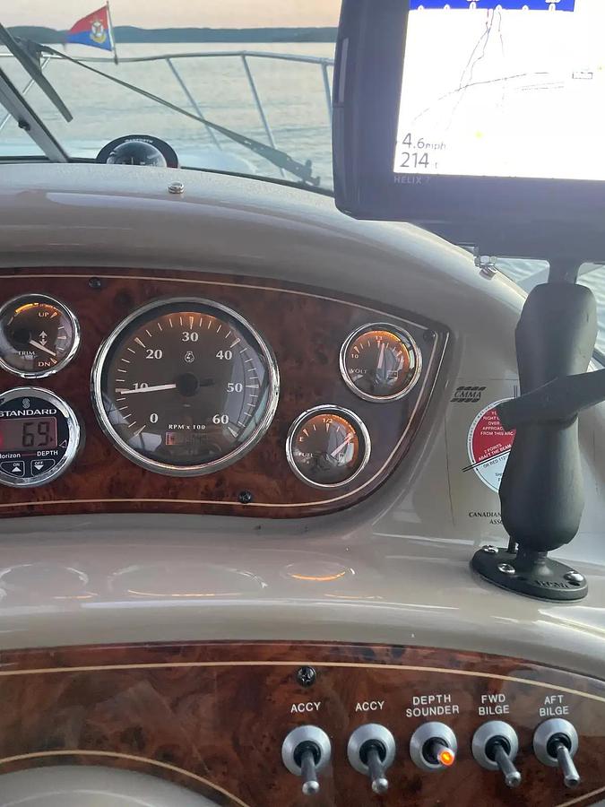 Used 2001 Maxum Marine Cabin Cruiser 27'