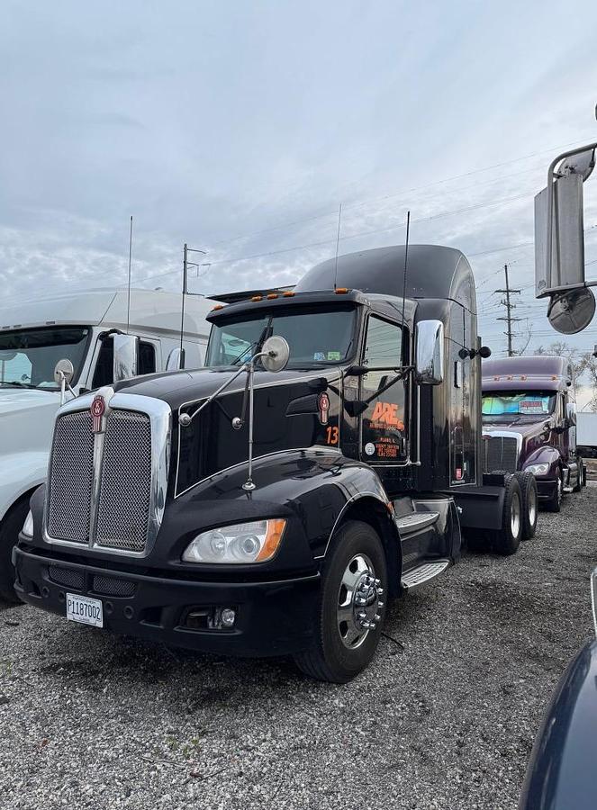 Used 2012 Kenworth T660 Sleeper Semi Truck