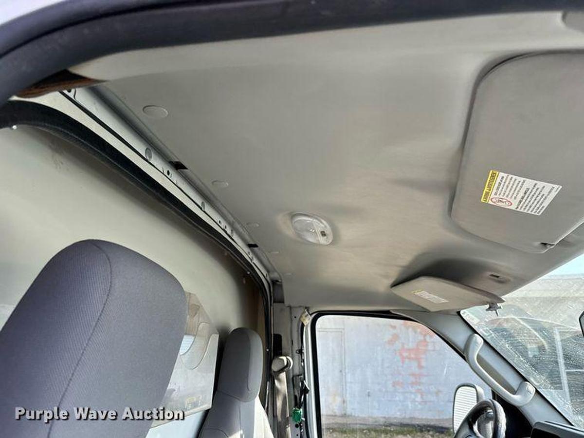 Used 2012 Ford E350 Super Duty Box Truck