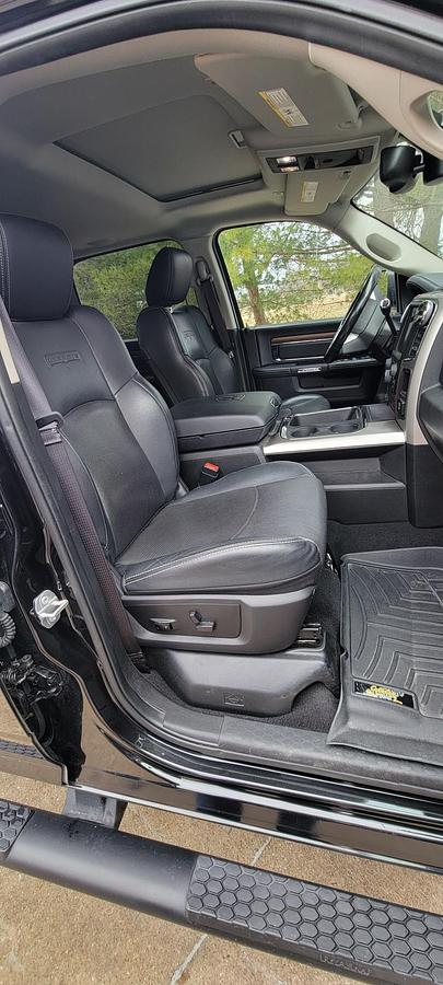 Used 2023 Vanleigh Vilano 320GK Fifth Wheel