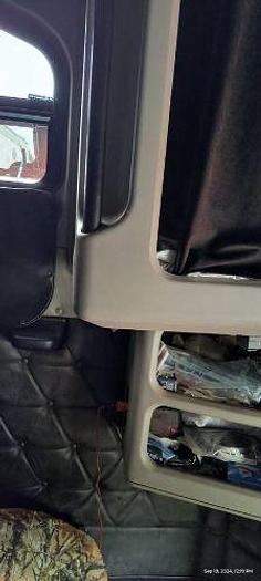 Used 2004 Freightliner Classic XL