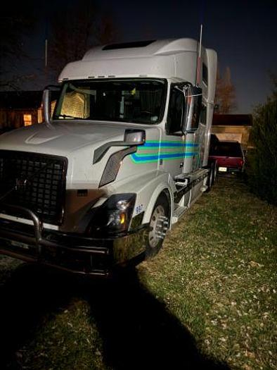 Used 2018 Volvo VNL64T780