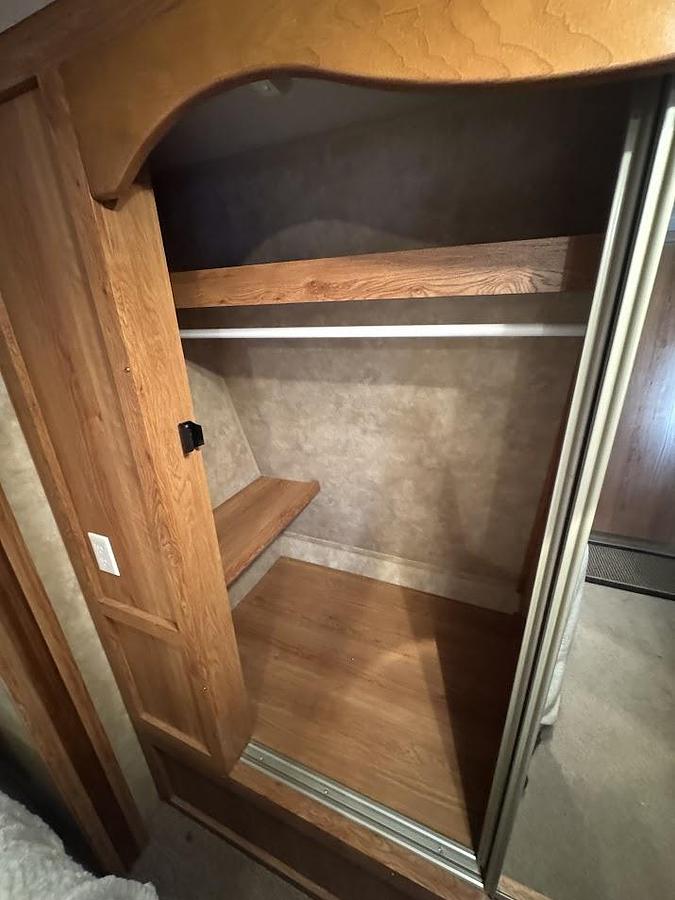 Used 2010 Jayco Eagle 320RLDS Travel Trailer