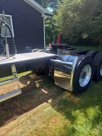 Used 1984 Peterbilt 362 Double Bunk