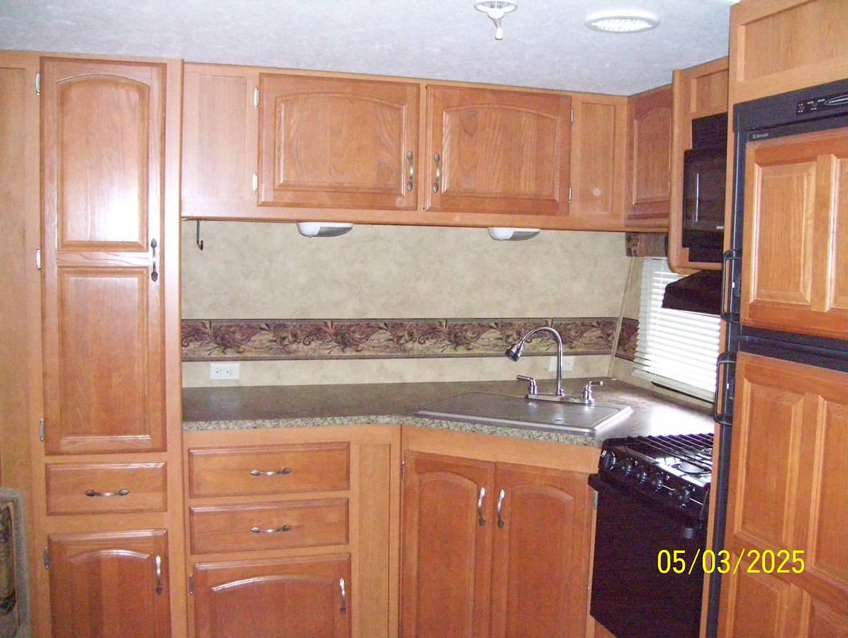 Used 2010 Keystone Cougar Travel Trailer