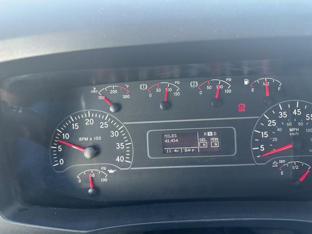 Used 2023 International MV607 Box Truck