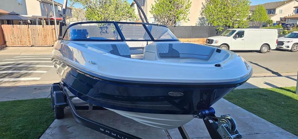 Used 2022 Bayliner VR5