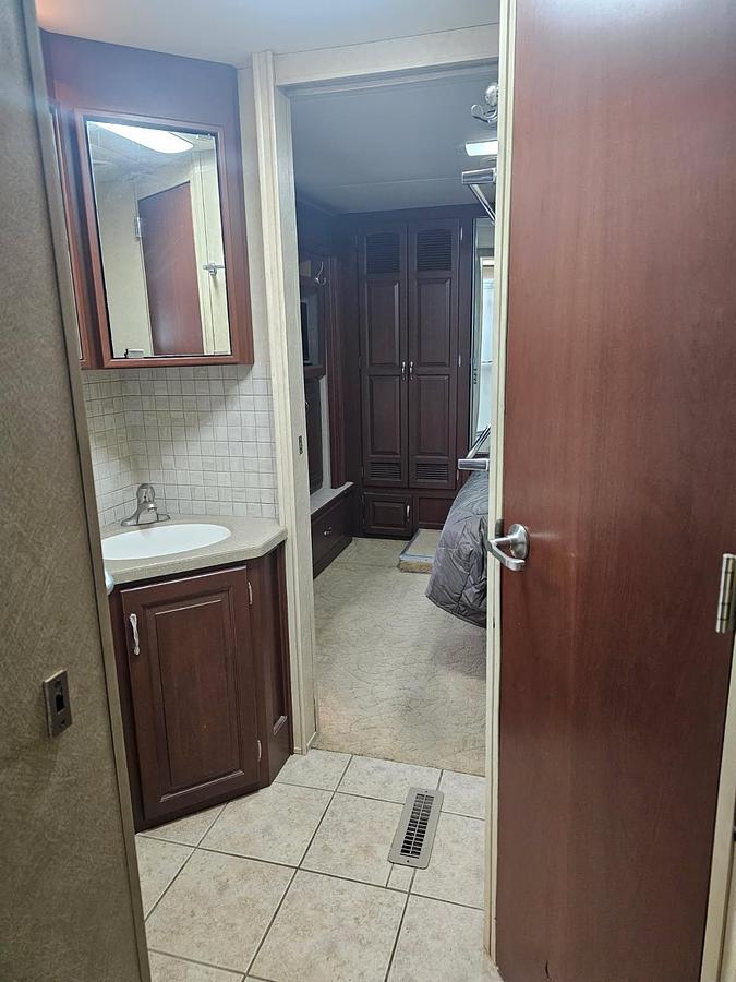 Used 2007 Newmar Kountry Star 3910