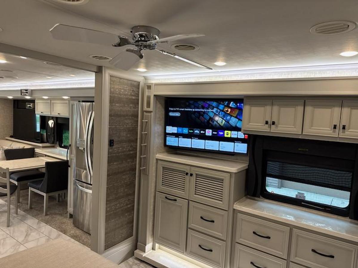 Used 2024 Tiffin Phaeton 40IH Class A Motorhome