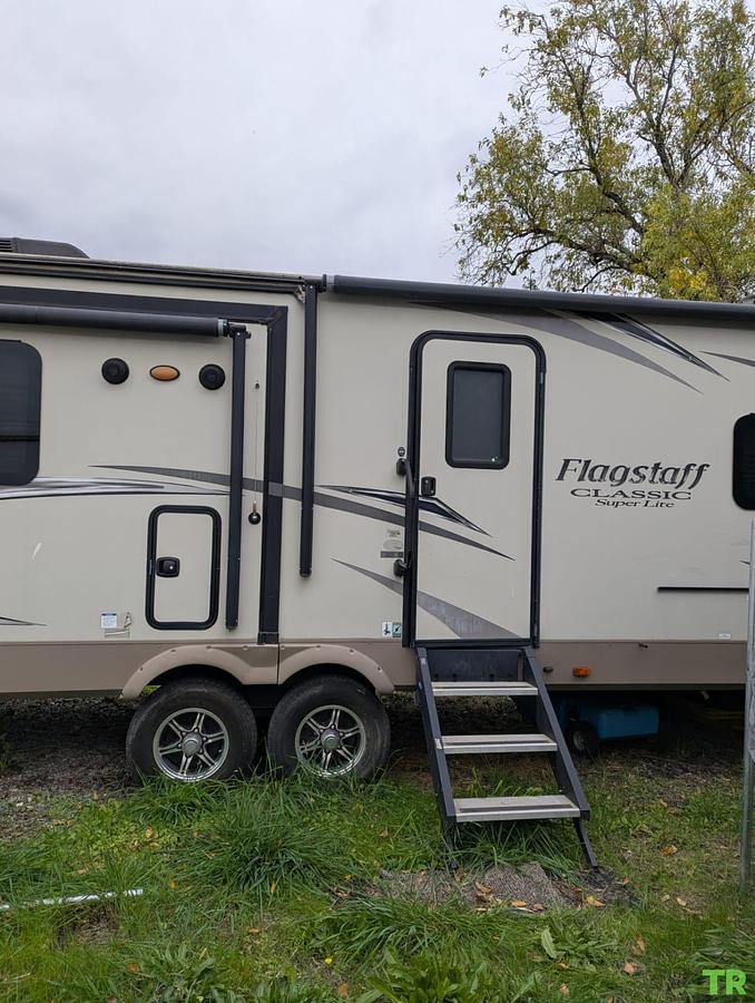 Used 2018 Flagstaff Superlite