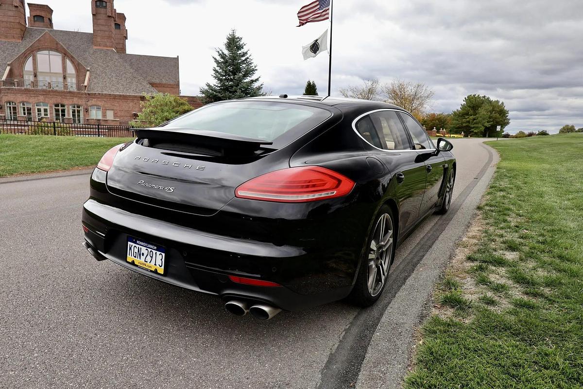 Used 2014 Porsche Panamera 4s Executive