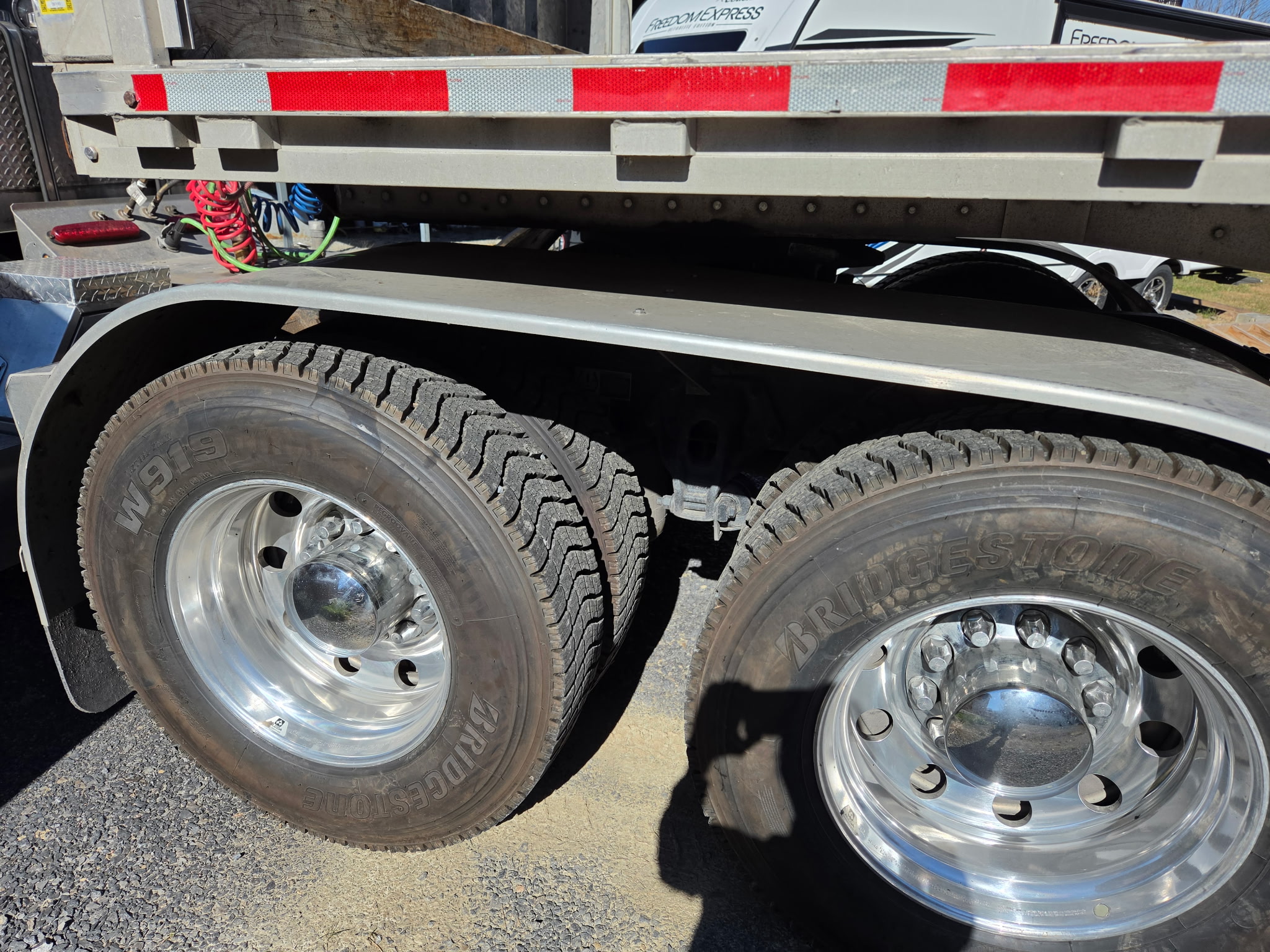 Used 2025 Peterbilt 567