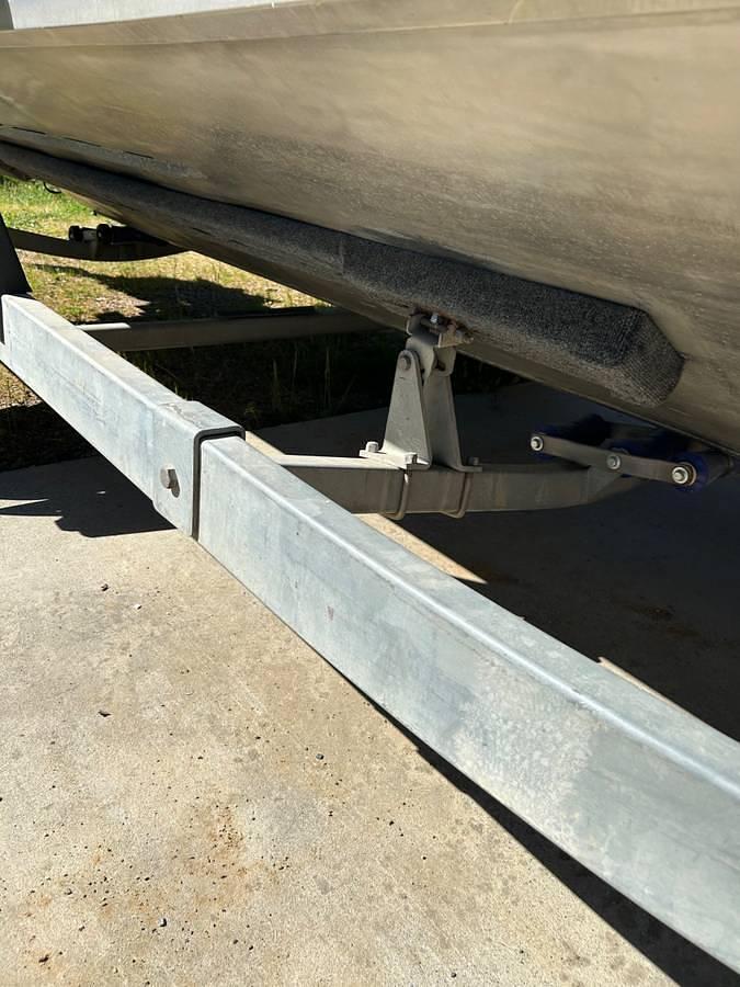 Used 1995 Breakwater 20ft Custom Aluminum Boat