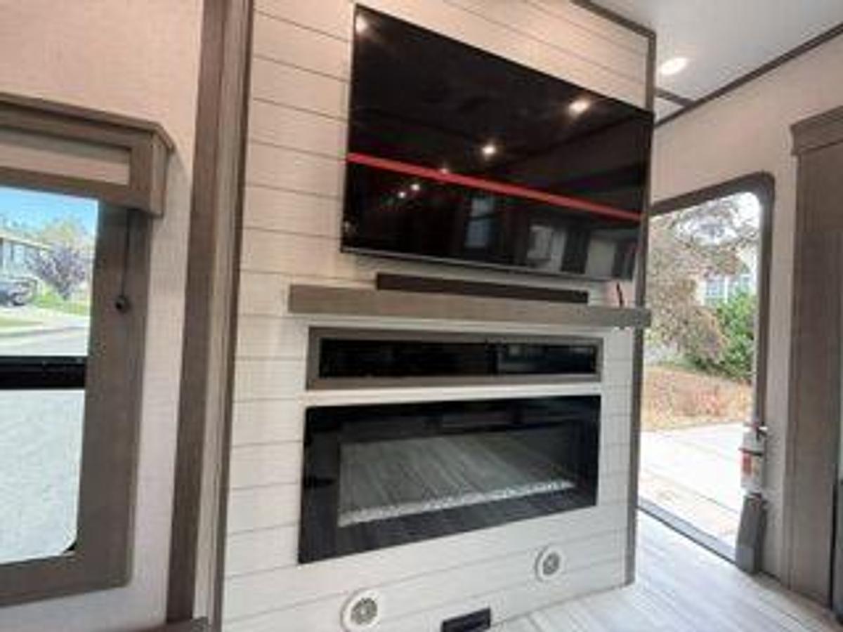 Used 2024 Grand Design Solitude 390RK