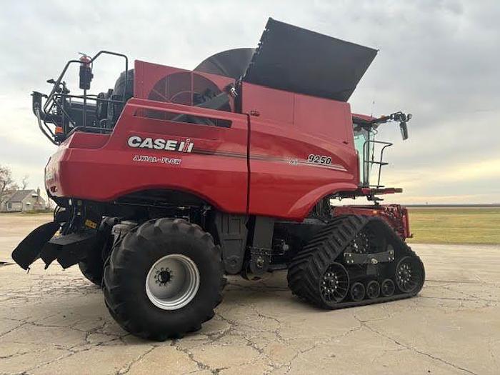 Used 2021 Case IH 9250 Combine