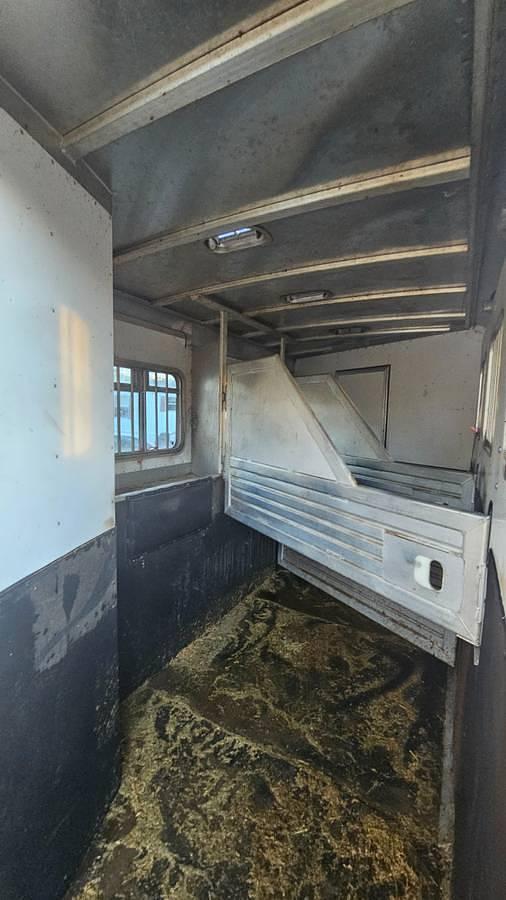 Used 2002 FeatherLite 8547 7x 21 ft