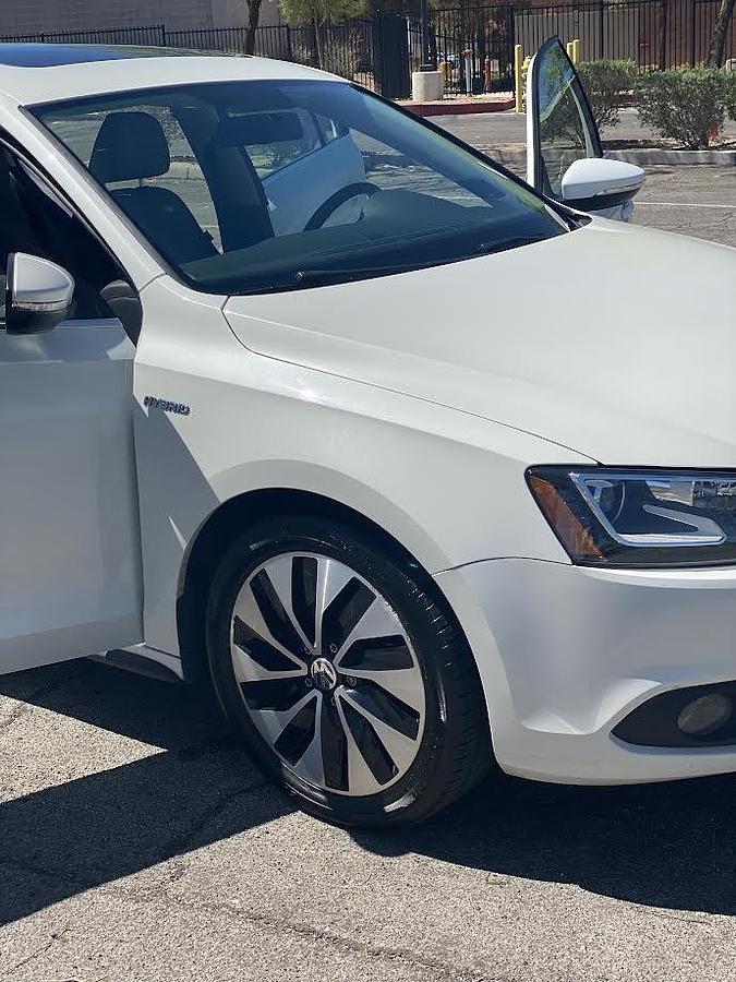 Used 2013 Volkswagen Jetta Hybrid SEL Premium