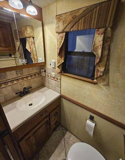 Used 2005 Newmar Dutch Star 4023