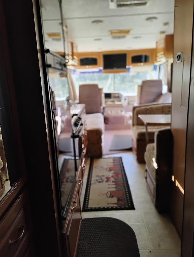 Used 2003 Ford Hurricane Class A Motorhome