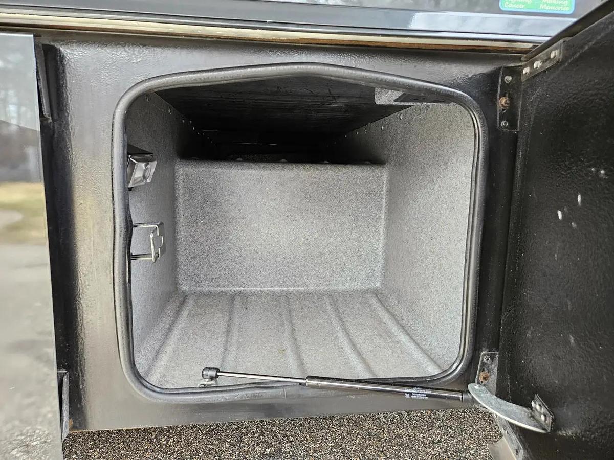 Used 2022 Dynamax Isata 5 30FW