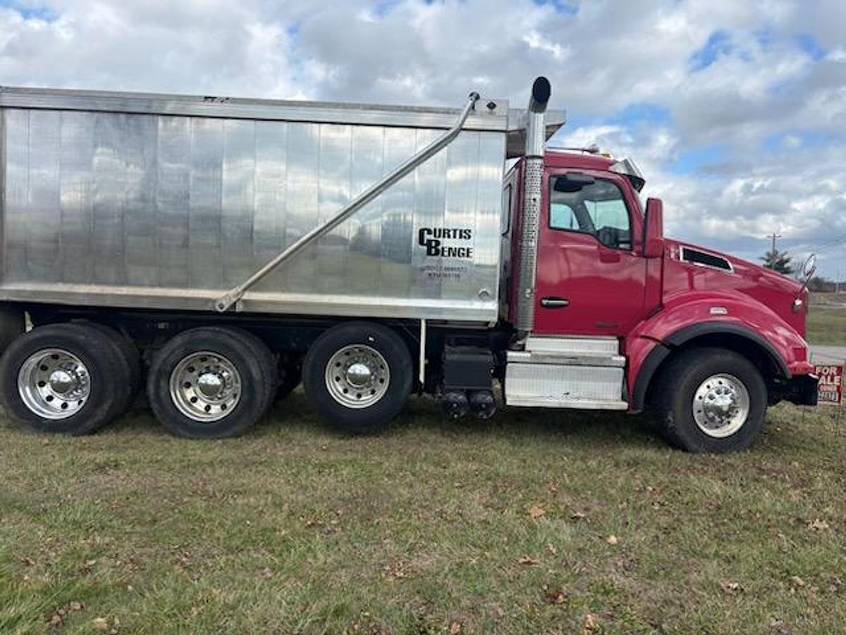 Used 2020 Kenworth T880