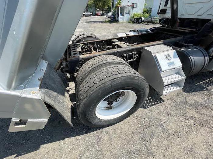 Used 2014 INTERNATIONAL 8600 Dump Truck