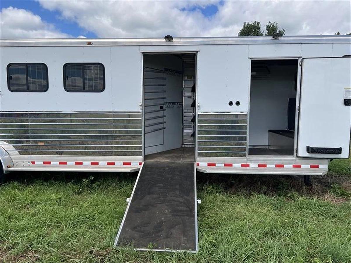 Used 2010 Sundowner Sunlite 720 6 Horse