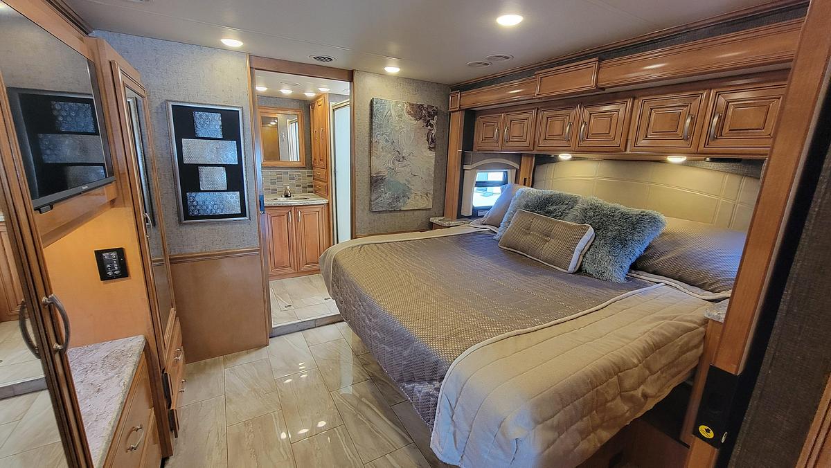 Used 2017 Thor Aria 3901 Class A Motorhome